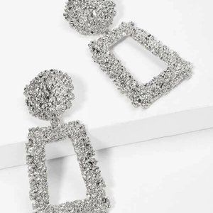 🎉 4 FOR $15 Jewelry Drop Earrings Black Silver or Gold